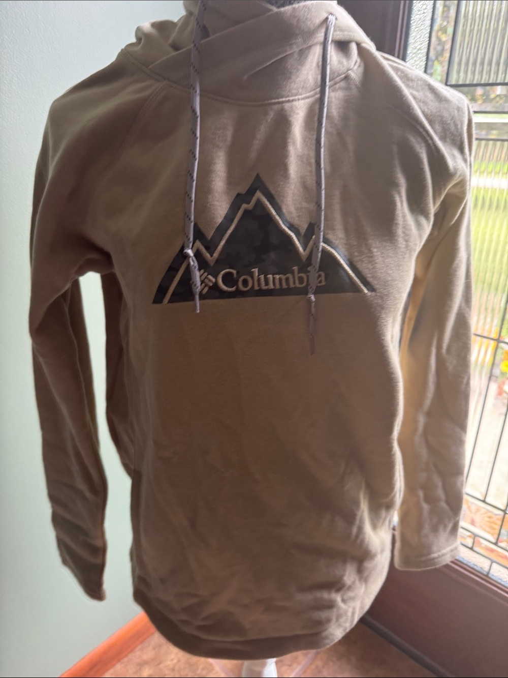 Columbia Women’s Hoodie in Beige w Camo Logo